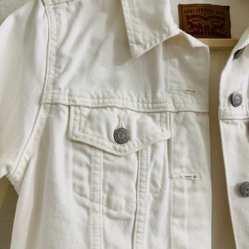 Levi's White Denim Jacket - image 3